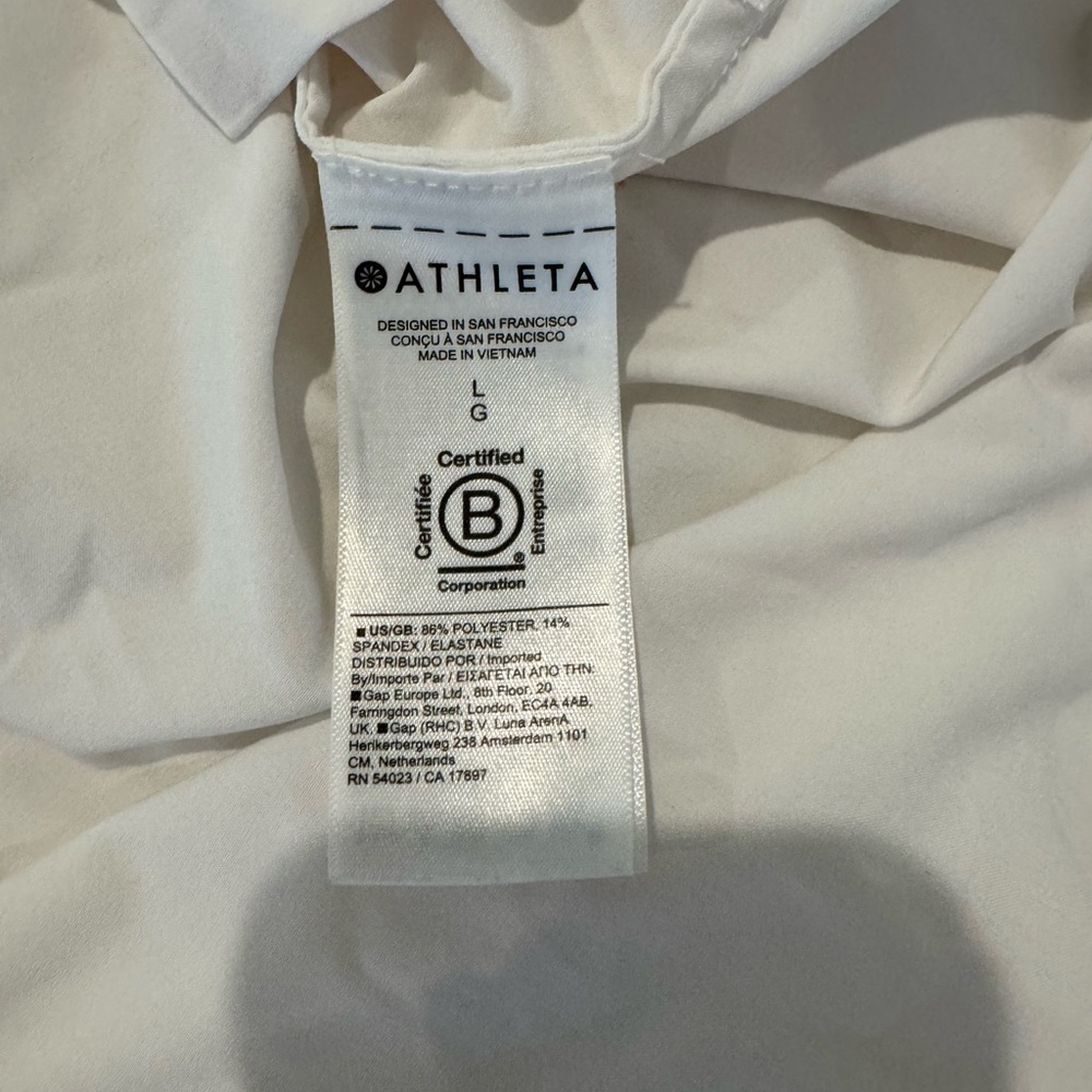 Athlete Sleeveless White Button-Up collared Blouse - Picture 5 of 7